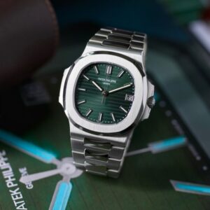 Patek_philippee Nautilus Quartz