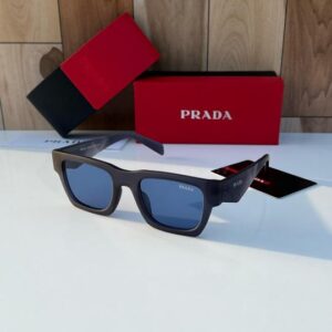 prada_11_blue