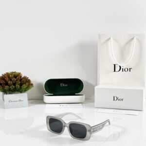 Dior_S2U_Grey_Black