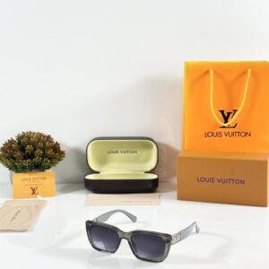 Louis_Vuitton_WMNS_5503_Grey